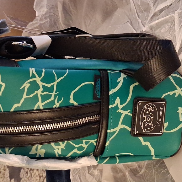 Loungefly Deku My Hero Academia Bag (Glows in the dark) - Picture 4 of 5